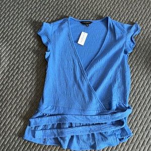Wrap shirt from Banana Republic. Blue, size XS